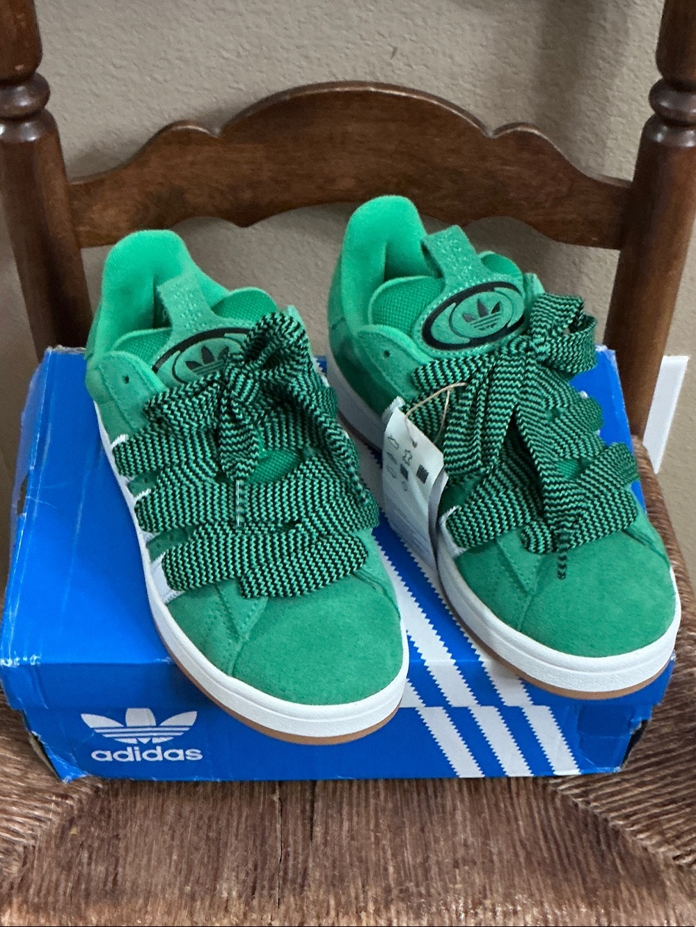 adidas Women Green Campus 00s